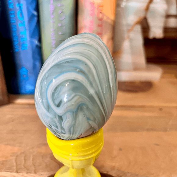 Vintage Hand Made Italy Venetian Glass Egg w/Sticker - Picture 4 of 5